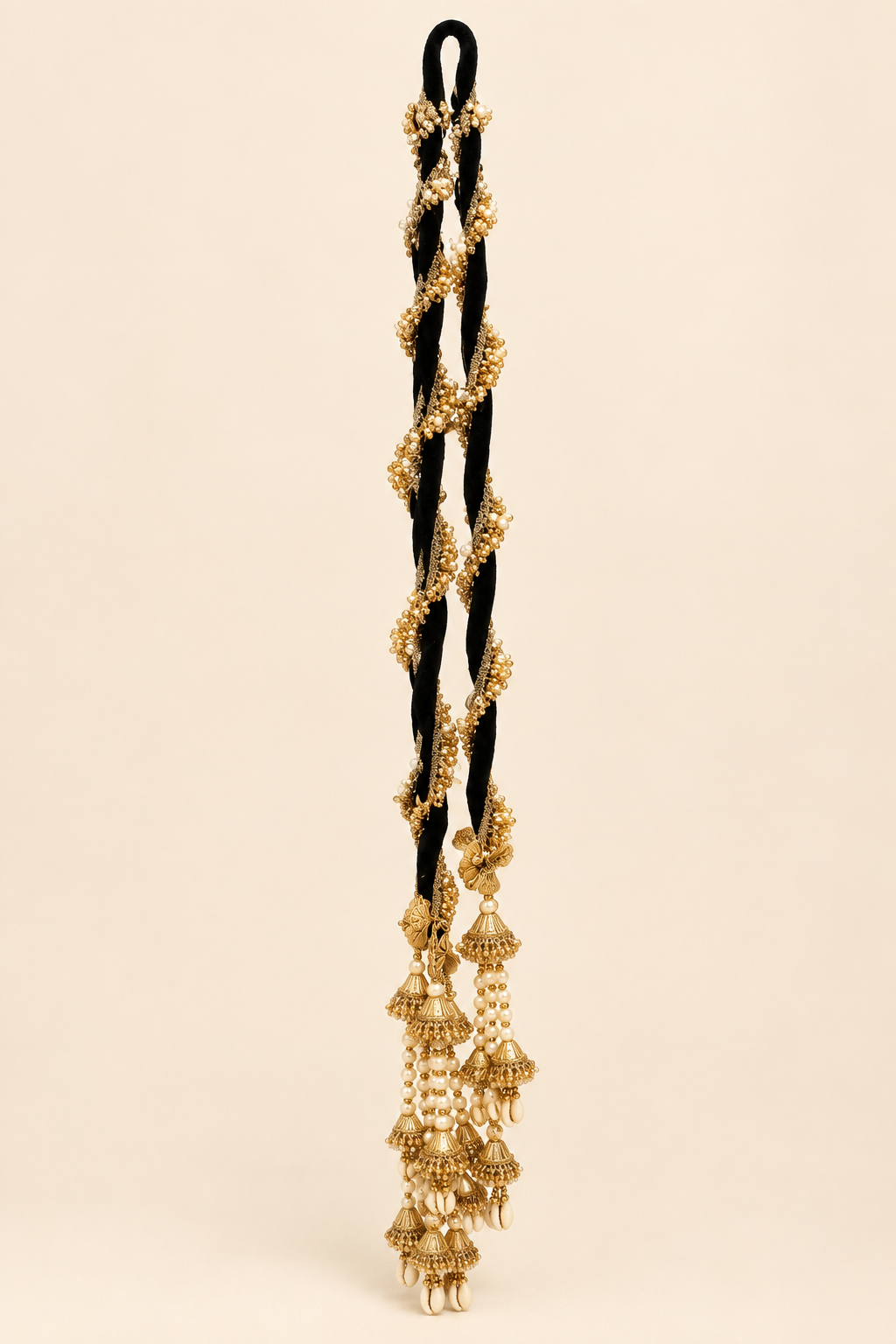 Full-length parandi on a clean background